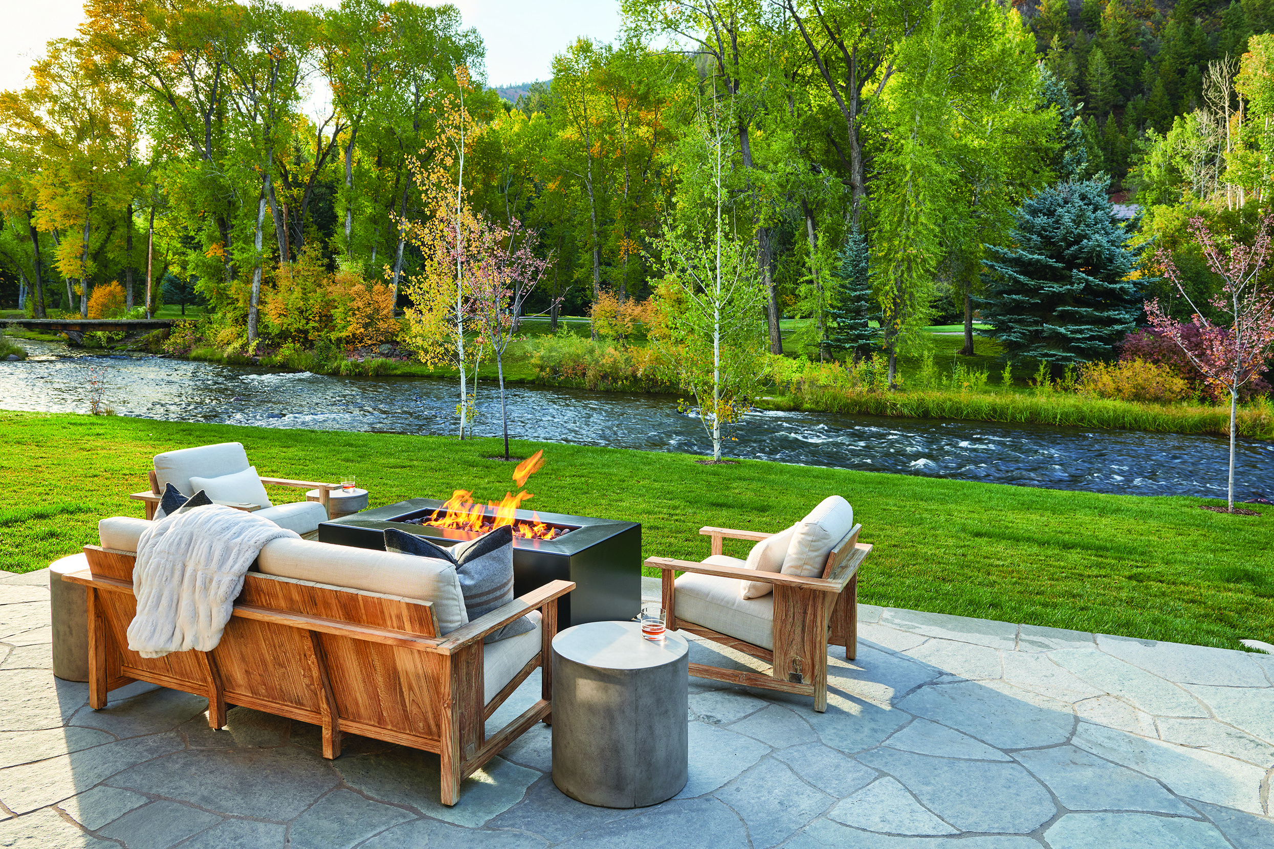 Getaway Patio River