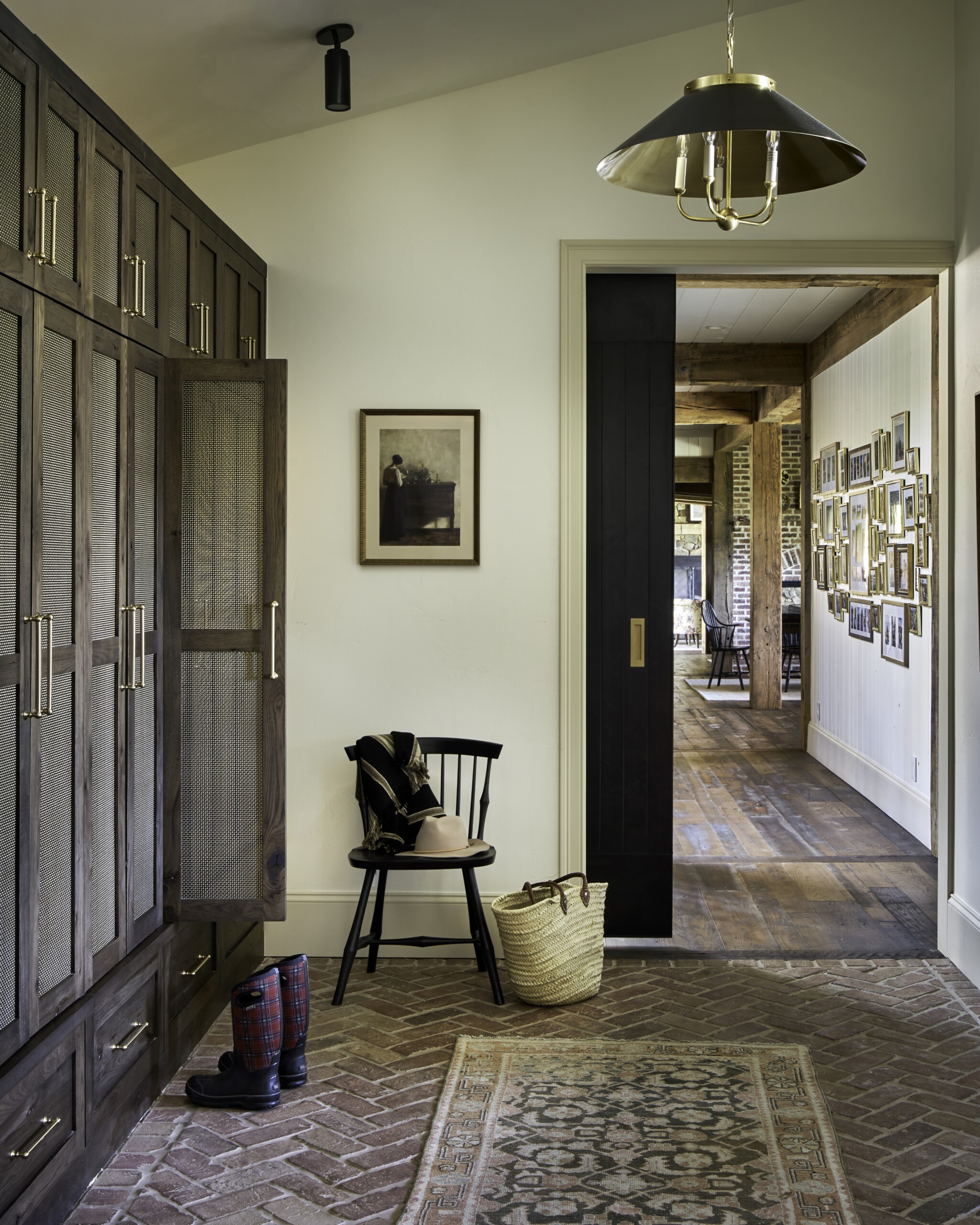 Vertical Arts Macgray 08 19 25mudroom To Dining Living 150mb