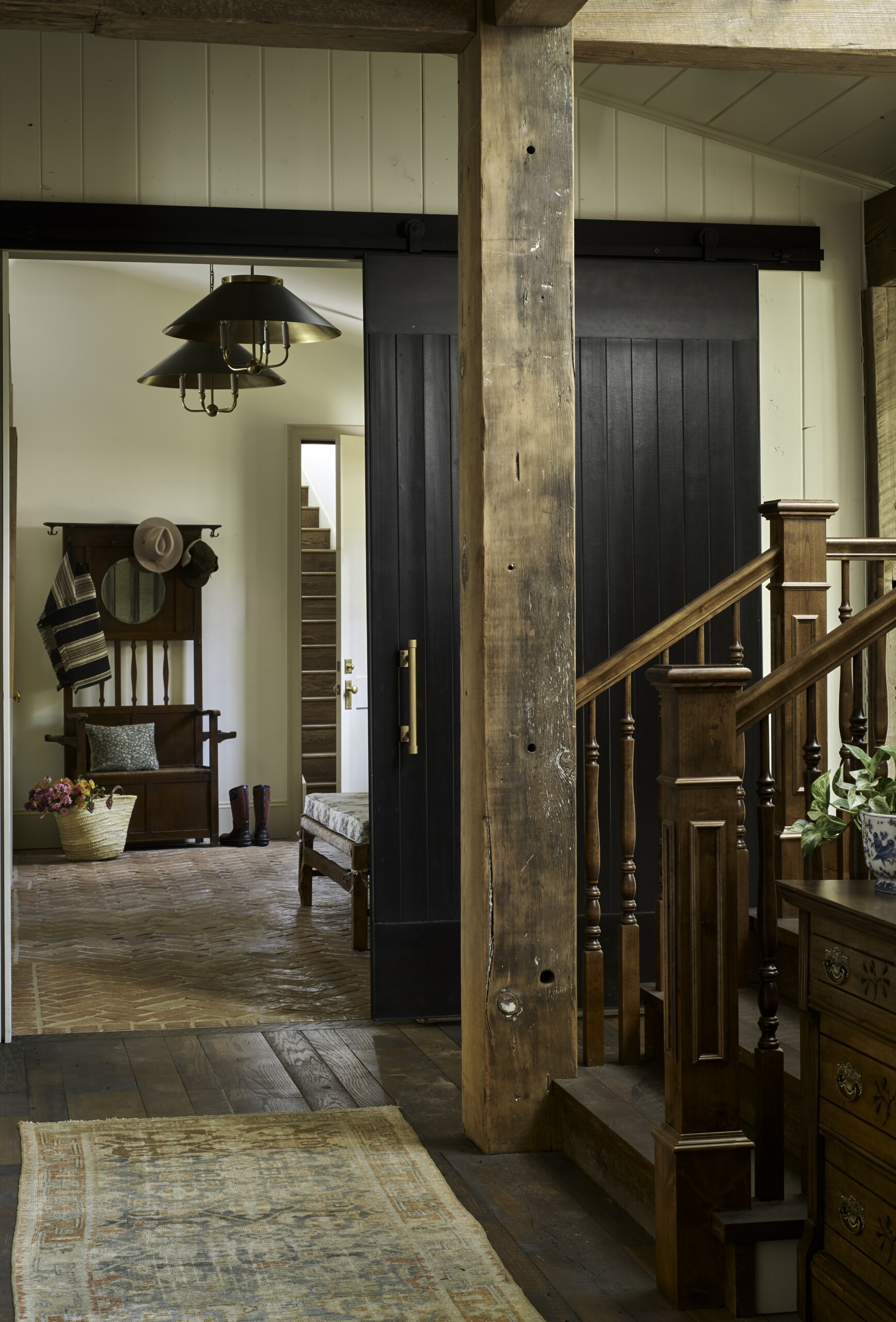 Vertical Arts Macgray 08 19 25 Stair To Mudroom 194mb