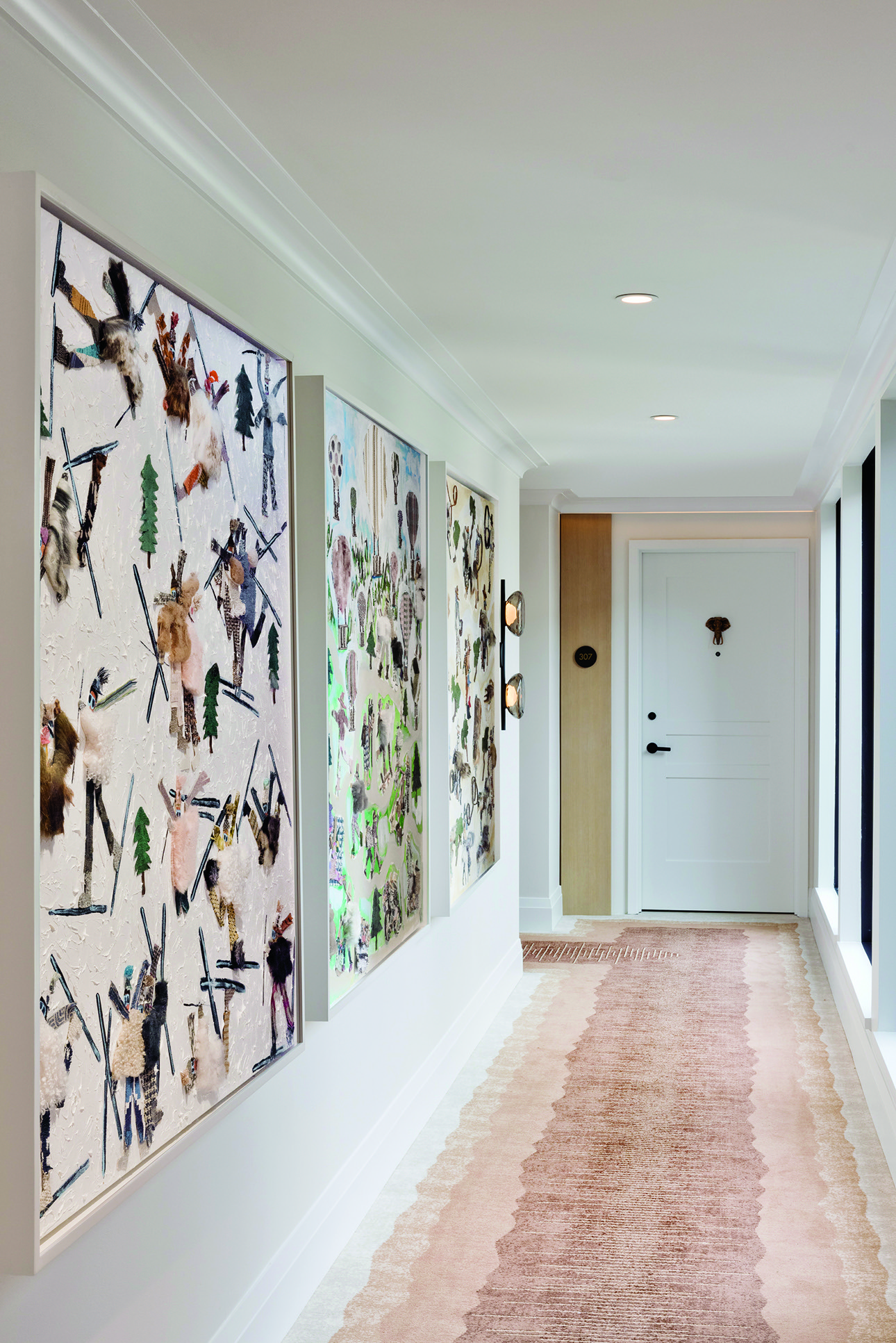 Travel Hall